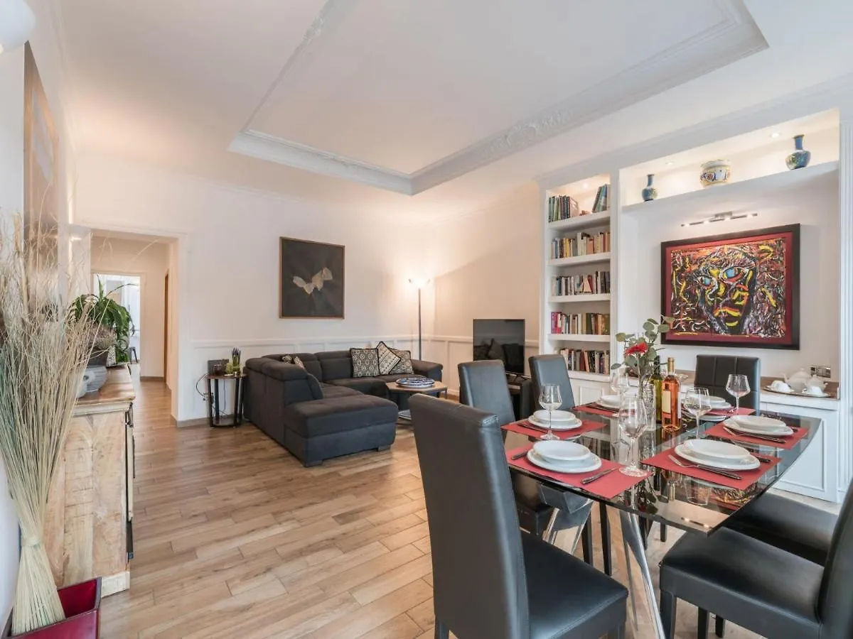 The Best Rent - Elegant Three-Bedroom Apartment A Few Steps From Fontana Di Trevi  Rome