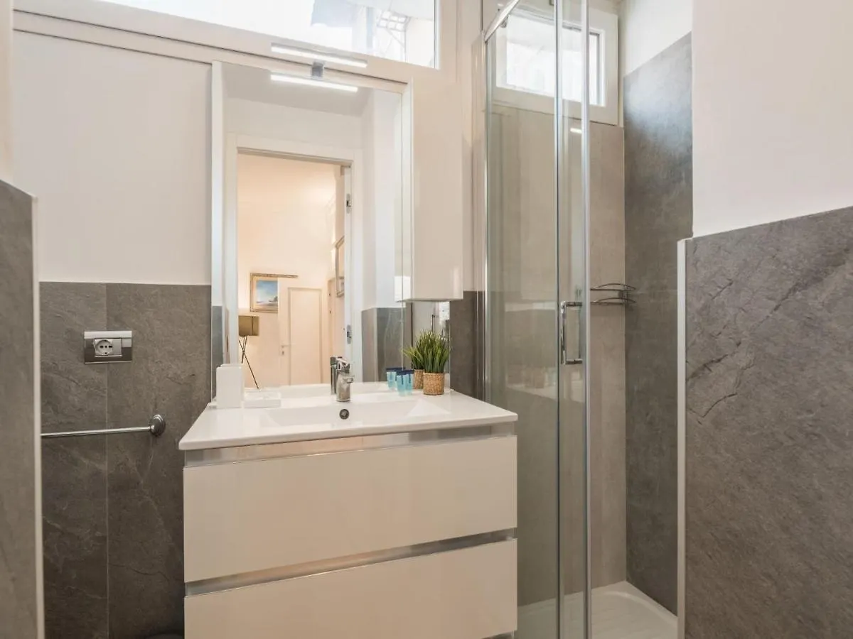 The Best Rent - Elegant Three-Bedroom Apartment A Few Steps From Fontana Di Trevi