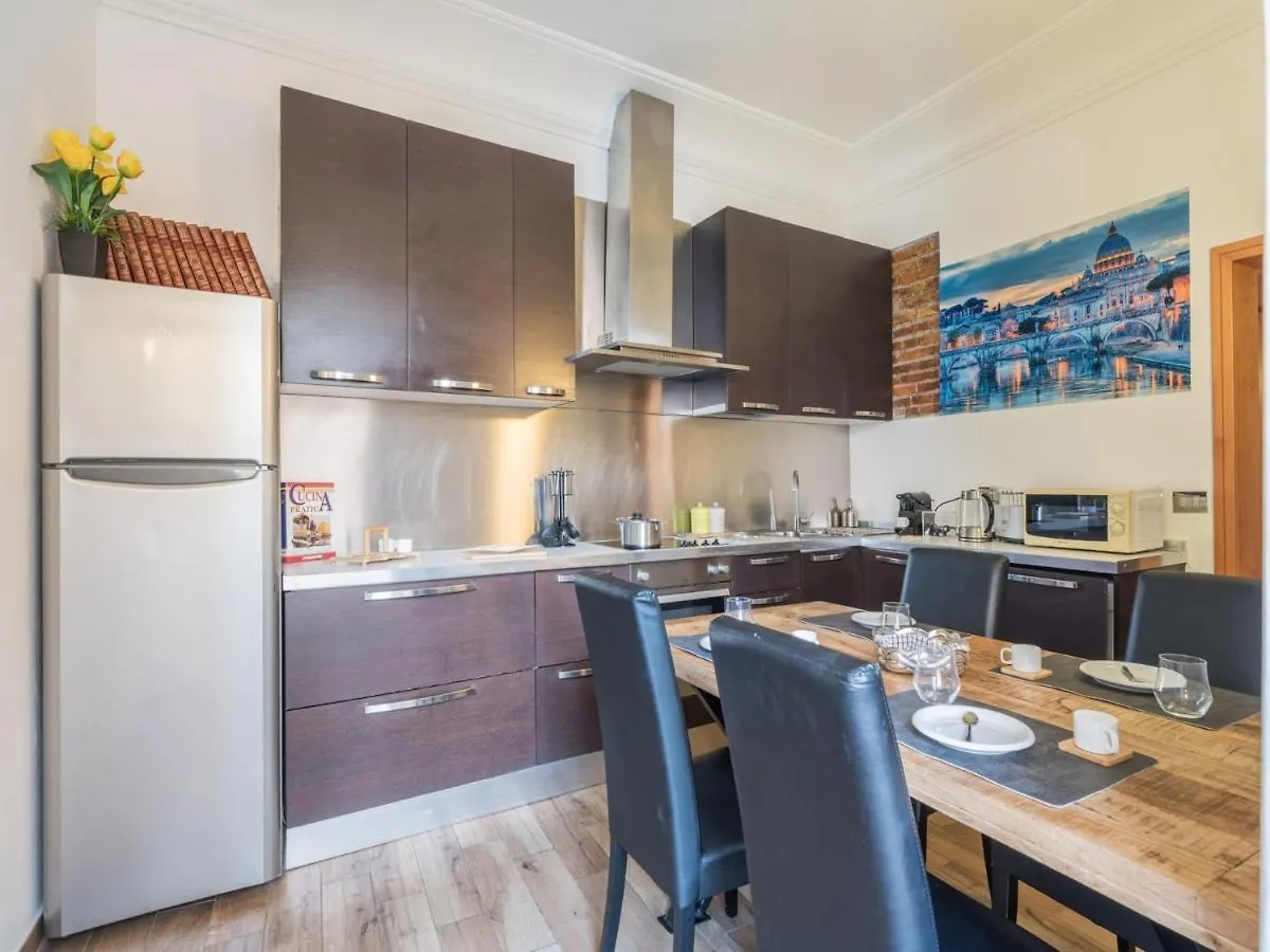 The Best Rent - Elegant Three-Bedroom Apartment A Few Steps From Fontana Di Trevi