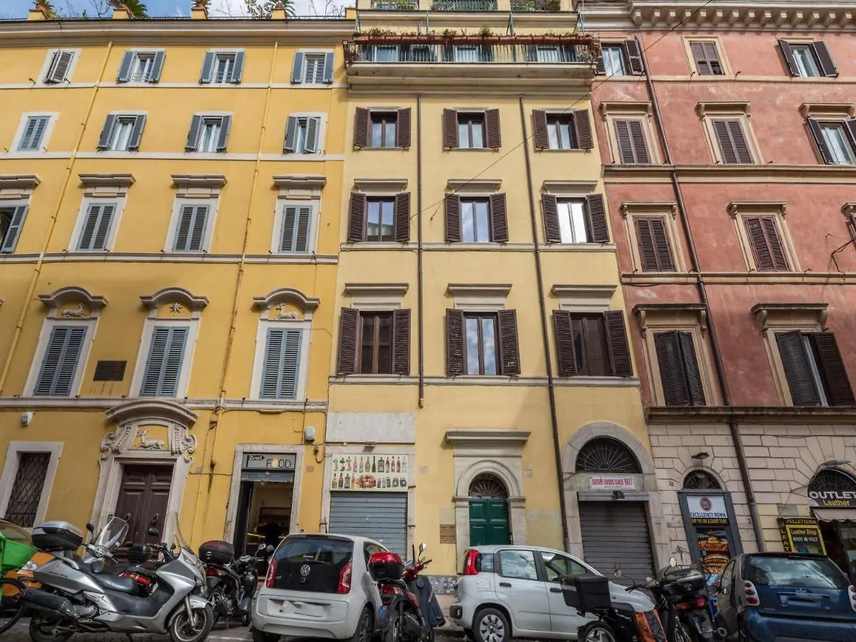 The Best Rent - Elegant Three-Bedroom Apartment A Few Steps From Fontana Di Trevi Italy